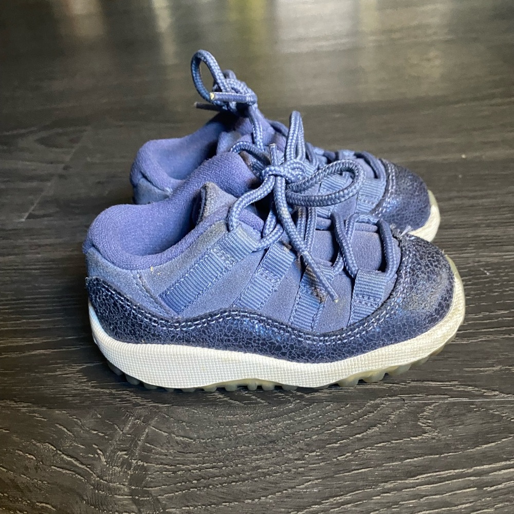 Jordan retro 11s